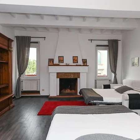 아파트 Gorgeous Trastevere Loft On The River *