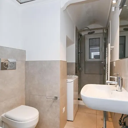 Gorgeous Trastevere Loft On The River 아파트